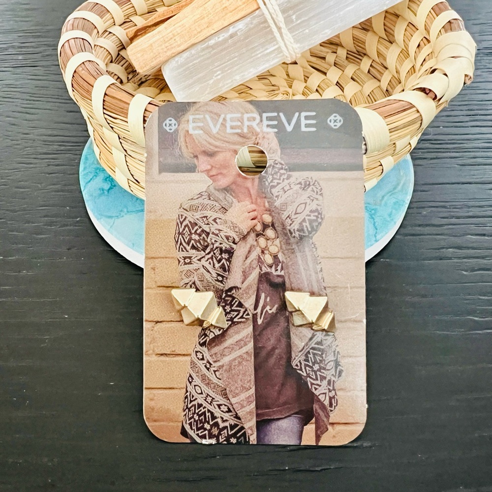 Evereve Gold Faceted Triangle Stud Earrings